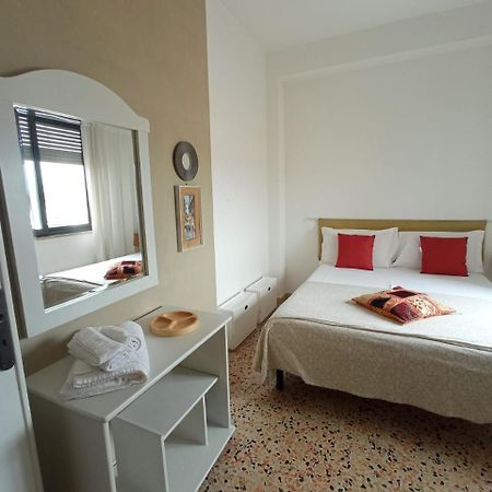 Myhouse Hotell Olbia Eksteriør bilde