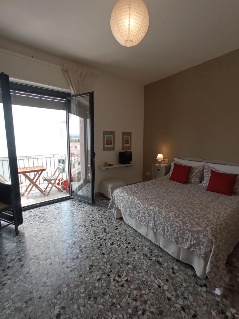 Myhouse Hotell Olbia Eksteriør bilde