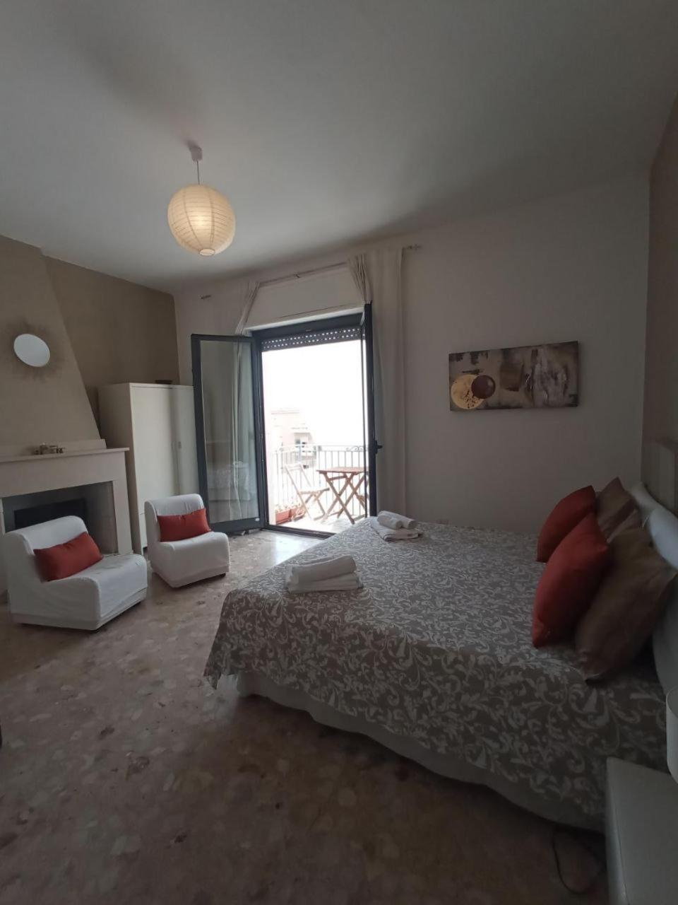 Myhouse Hotell Olbia Eksteriør bilde