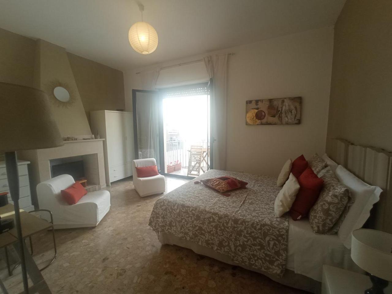 Myhouse Hotell Olbia Eksteriør bilde