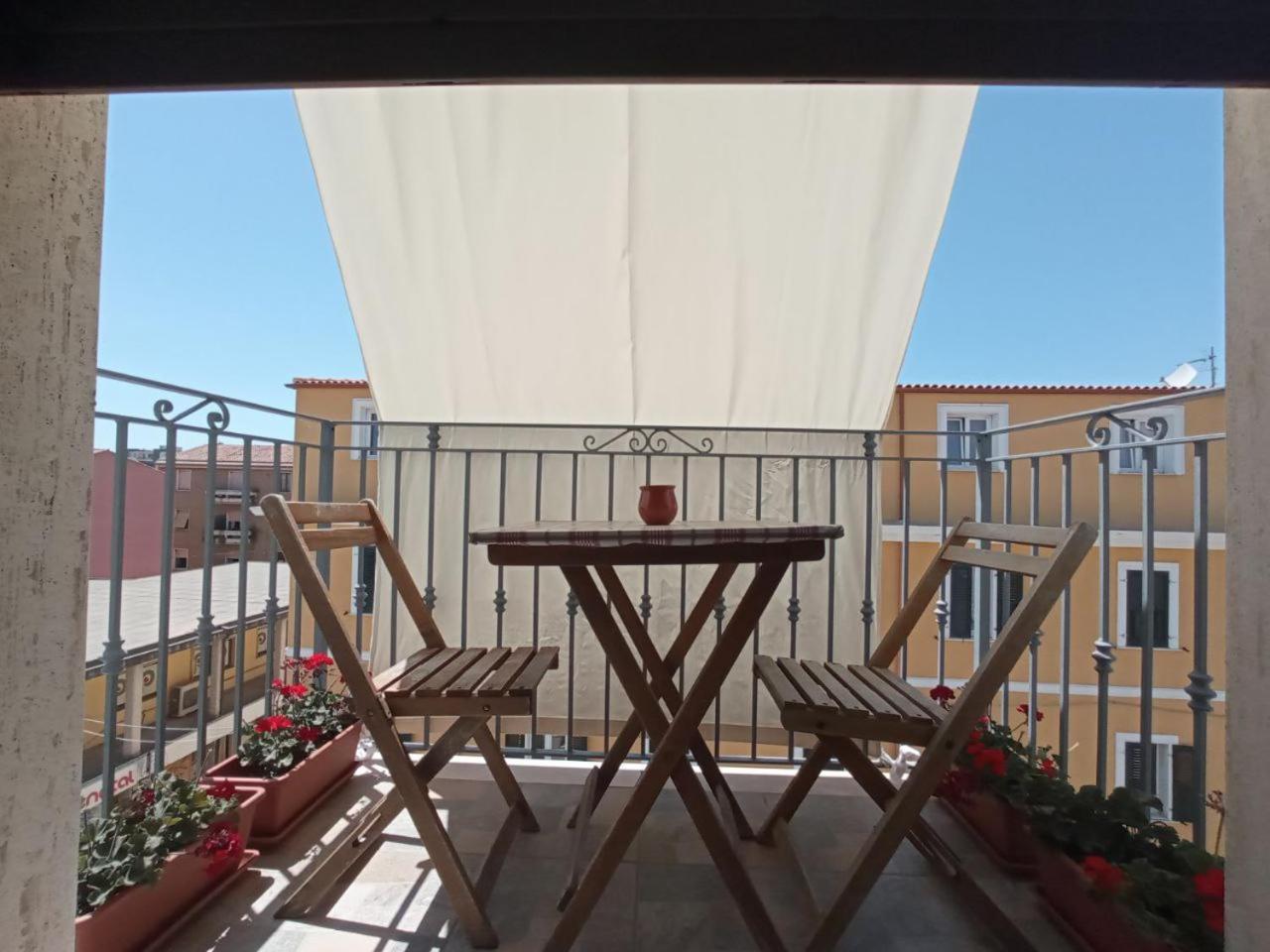 Myhouse Hotell Olbia Eksteriør bilde