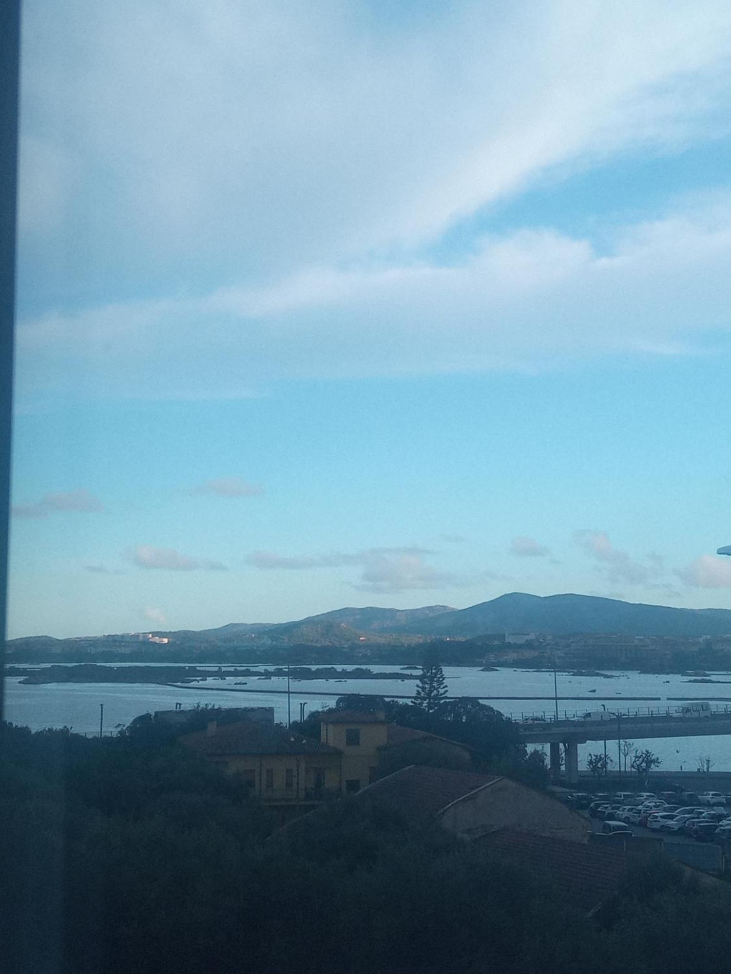 Myhouse Hotell Olbia Eksteriør bilde